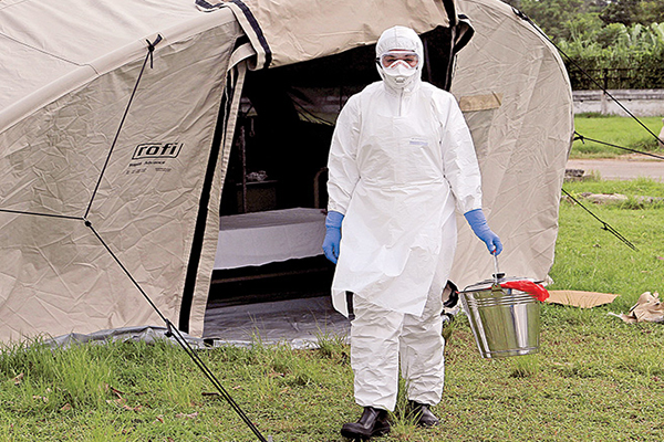 Francia detecta su primer caso de ébola, en médico llegado del Congo (12:00 h)
