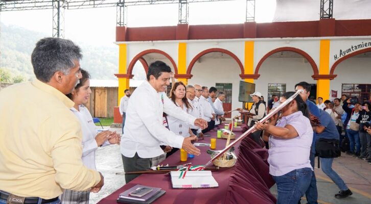 Refrenda Gobierno de Oaxaca compromiso con municipios de la Mixteca (11:00 h)