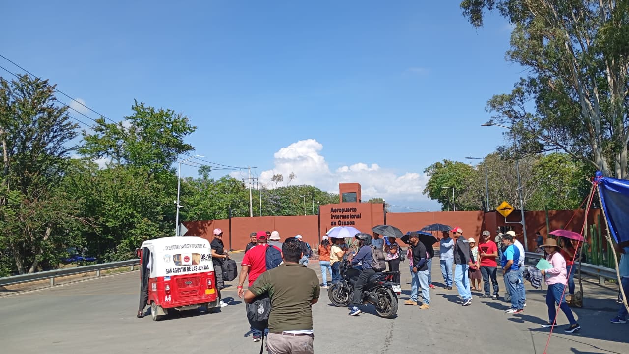Maestros bloquearán Pemex, aeropuerto y caseta de Huitzo (09:35 h)