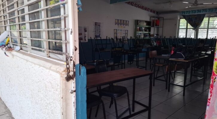 Cortan energía eléctrica a 60 escuelas del Sector Huajuapan (13:30 h)